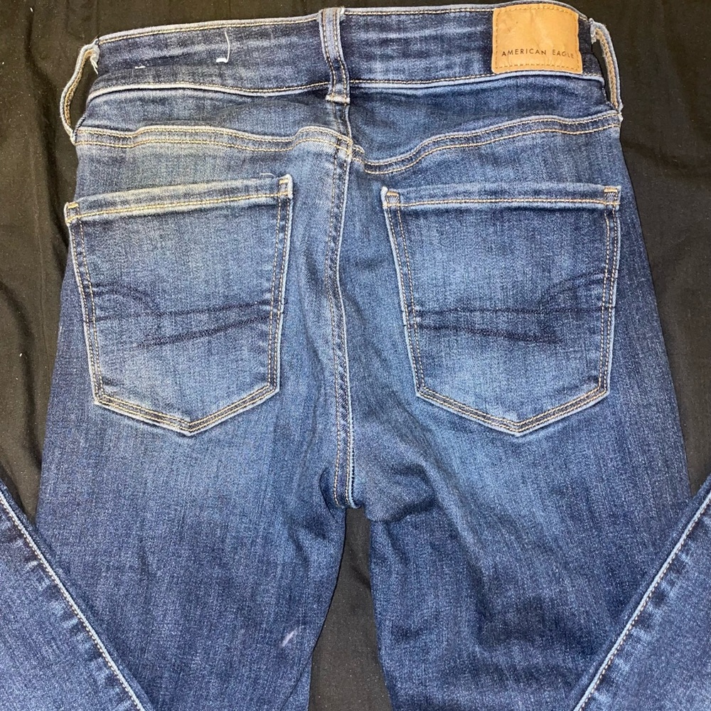 American eagle dark blue jeans